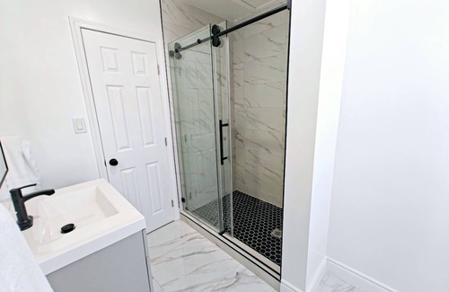 Mayflower Village Apartment | Private Entry Guest Unit-Arcadia
