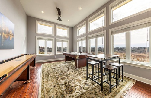 Spicewood House | Private Escape Theater, Water, Patio, Game Room!
