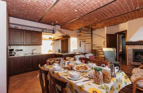Trezzo Tinella Villa | Private Estate Among the Vineyards of Alba - Italy