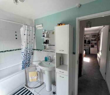 Portswood Apartment | Private Flat in City Centre with Parking