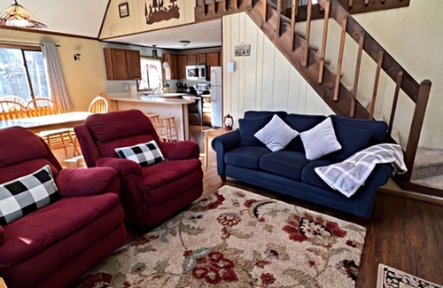 Pocono Lake Ski Chalet | Private Getaway in Gated community