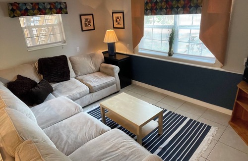 Oldsmar House | Private ground floor apt with a huge deck