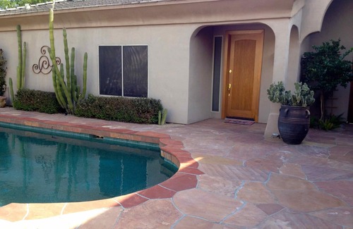 Rosalie Place Cottage | Private guest house near TPC Golf, Car Shows, Spring Training, and hiking trails