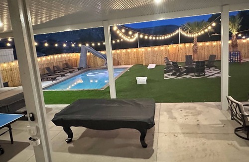 La Verkin House | Private heated pool/hot tub, pickleball mini golf. 9 bdrms. EV charger Sleeps 35
