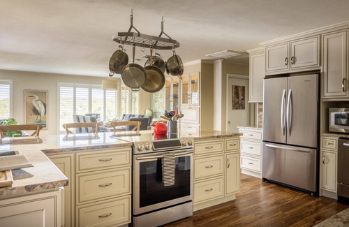 Canyon Lake Villa | Private High-End Resort. HeatedPool+Spa, 1-Story, Fire Pit, Fireplace, Game Room