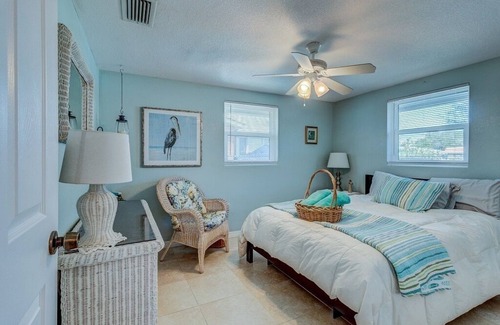 Flor-a-mar House | Private Home with Dock