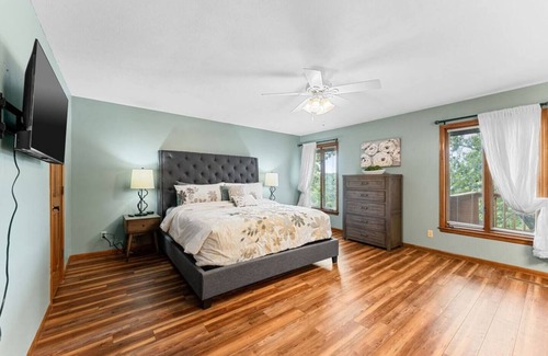 Branson West Resort | Private Hot Tub, Pool, Fire Pit, Lake, Games! Close to SDC, Shows, Shopping