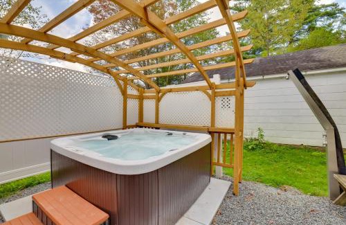 Blakeslee House | Private Hot Tub Poconos Babbling Brooke Cottage