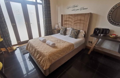 Yarm Hotel | Private Hot Tub Room