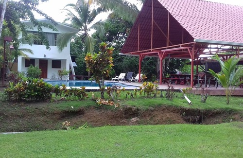 Damas House | PRIVATE HOUSE AND FARM FOR 8-31 PEOPLE