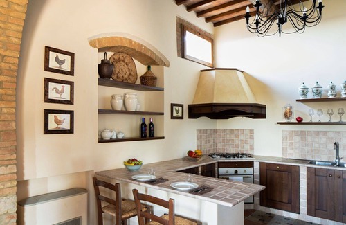 San Pietro in Bossolo Villa | Private Villa with WIFI, sauna, private pool, A/C, hot tub, TV, patio, close to Greve In Chianti
