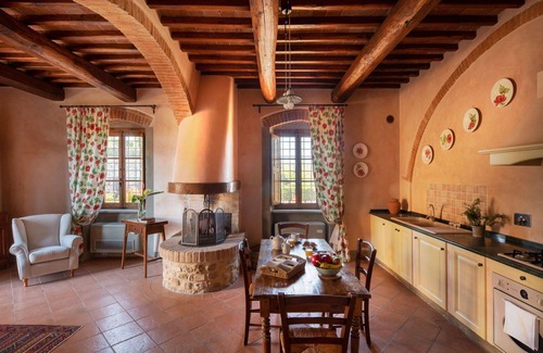 San Pietro in Bossolo Villa | Private Villa with WIFI, sauna, private pool, A/C, hot tub, TV, patio, close to Greve In Chianti