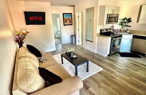 North Hyde Park House | Private King Suite;Downtown tampa Home; nSOHO, Bayshore and Channelside paradise