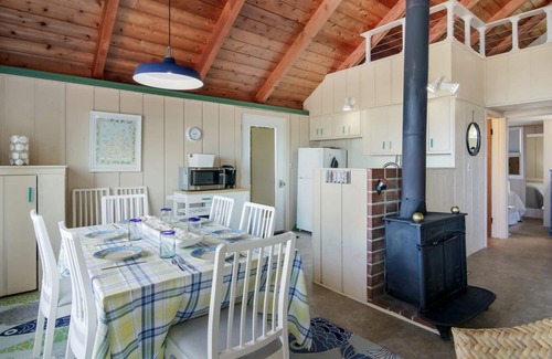 Lake Leelanau Cottage | Private Lake Michigan Lakefront Pristine Good Harbor Bay beach Leland 5 guests