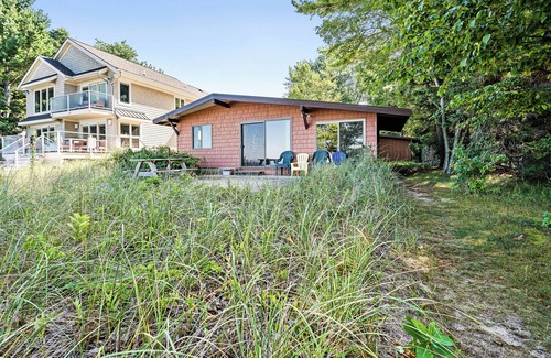 West Olive House | Private Lake Michigan Beach Access
