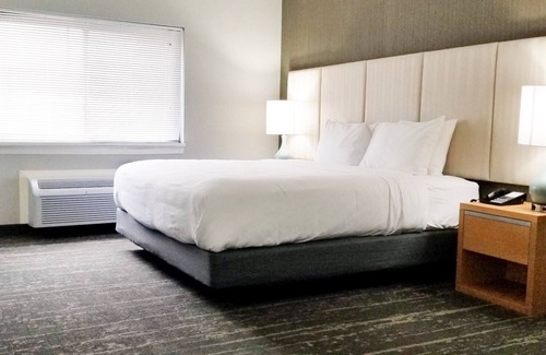 Somerset Apartment | Private Lofts Duplexes with Skylights