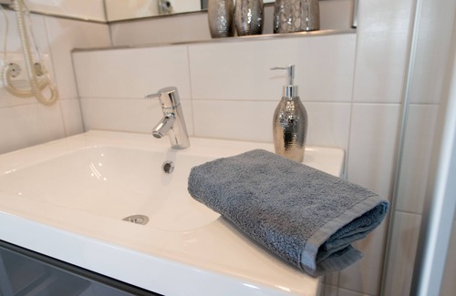 Bensheim Hotel | Private luxury apartment for 1 (-2) persons - the alternative to a hotel!