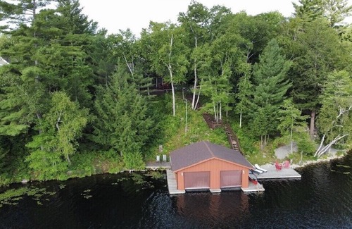 Georgian Bay Cottage | Private luxury cottage on the lake!