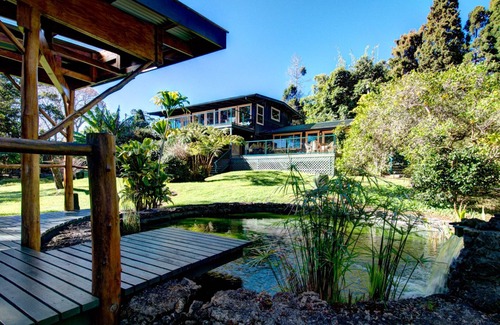 Volcano Cottage | Private,Luxury, Hot Tub ,Sauna fireplace, walking trails