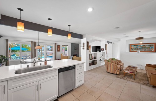 Magnesia Falls Cove House | Private Mid Century Oasis with Amazing Views has open dates for Fall 2025!