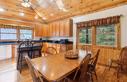 Davis House | Private mountain home offers amazing scenery. Welcome to Snowbird Retreat!