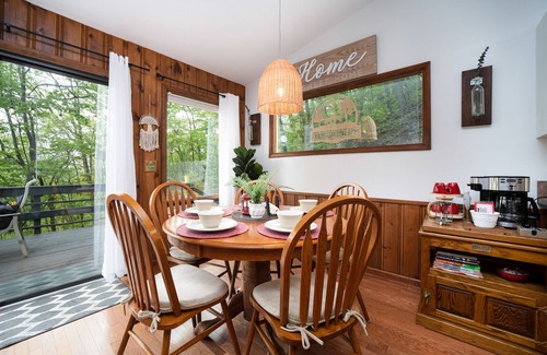 Waynesville Cottage | Private Mtn Retreat, 2 suites, firepit, fireplace, gamerm, deck, on paved road.
