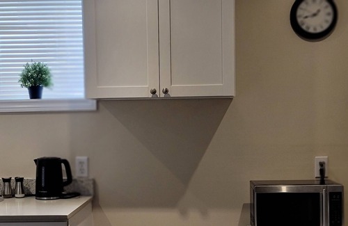 Ajax Apartment | Private Newly Renovated Basement 1 BR Apartment