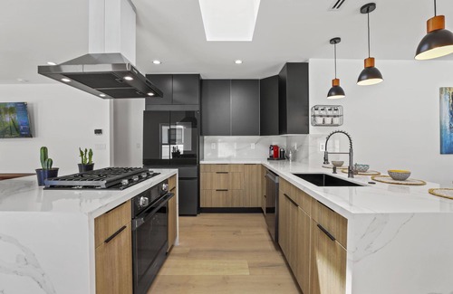 Valley Glen House | private paradise in the heart of Sherman Oaks!