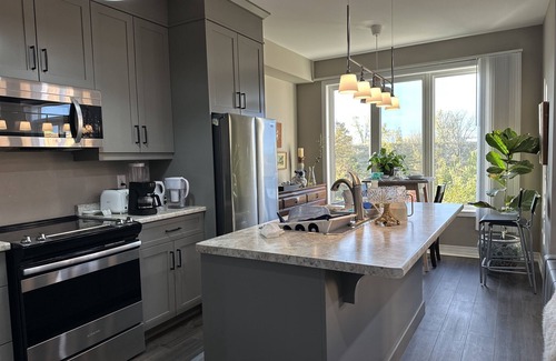 Welland House | Private Pondside Getaway in the Heart of Niagara