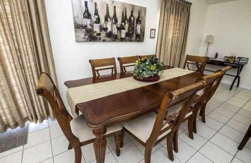 Highgate Park House | Private Pool and Spa - Gated Community - Free Wi-Fi - Close to Disney - Legacy Park