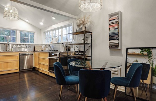 East Cesar Chavez House | Private Pool & Fire Pit, Downtown Holly District