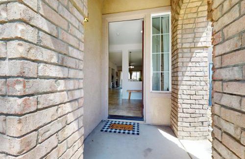 Terra Lago House | Private Pool & Jacuzzi! Walk 2 Waterfront Home!