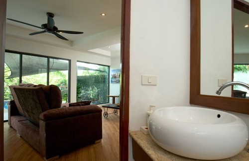 Rawai Villa | Private Pool Villa Nr Naiharn Beach YPV1