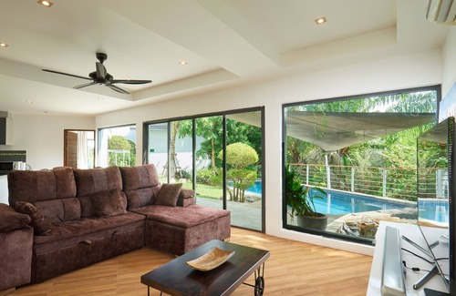 Rawai Villa | Private Pool Villa Nr Naiharn Beach YPV1