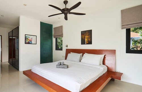 Rawai Villa | Private Pool Villa Nr Naiharn Beach YPV1