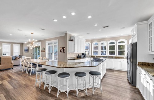Crystal Beach House | Private Pool 🏊 Walk to Beach 🏖️ Family Tides 🏝️