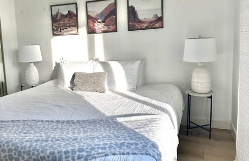 The Townhomes House | Private, Quiet Corner TownHome with Mountain Views in Upscale Resort Community