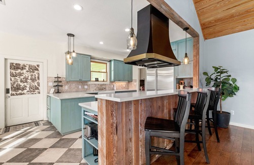 Kyle House | Private Ranch-Chef's Kitchen-King Bed-Large Pool-heated for additional charge