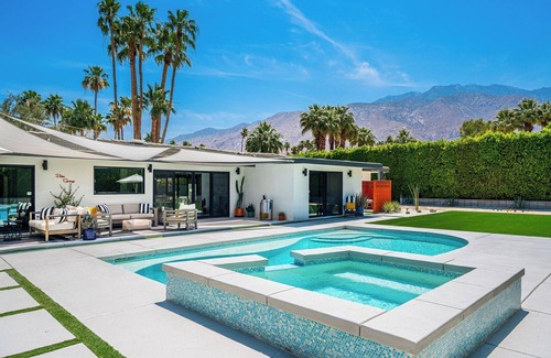 El Mirador House | Private Retreat w/Epic Views, Pool & Spa, Downtown
