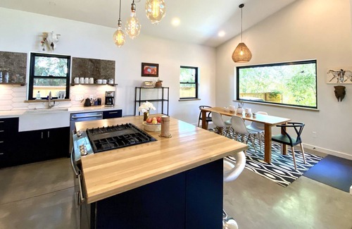 Bozeman House | Private Riverfront Retreat