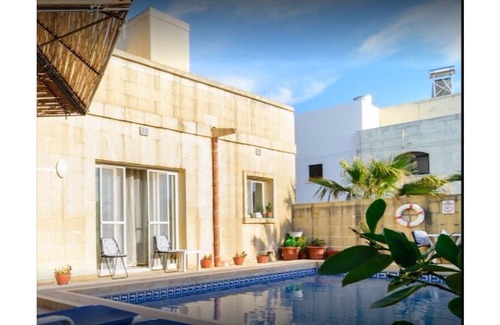 Ta' Għammar Bed & Breakfast | PRIVATE ROOM 2 PEOPLE PRIVATE BATHROOM ON CORRIDOR