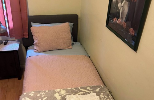 Boulevard Heights House | Private room for rent