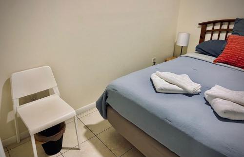West Little Havana House | Private Room near Miami Airport - Free parking - 01