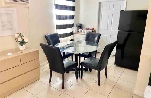 West Little Havana House | Private room near to Miami Airport - Free Parking