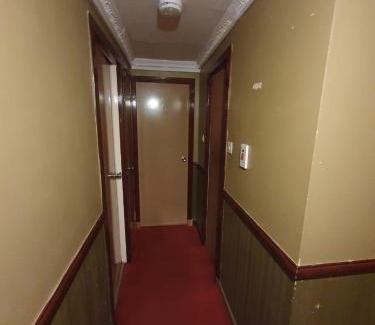North West House | Private Room with Nice Views in Quiet Neighbourhood