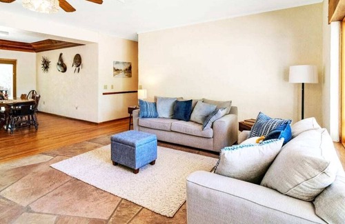 Sierra Vista Southeast House | Private Spacious Desert Oasis Near Ramsey Canyon!