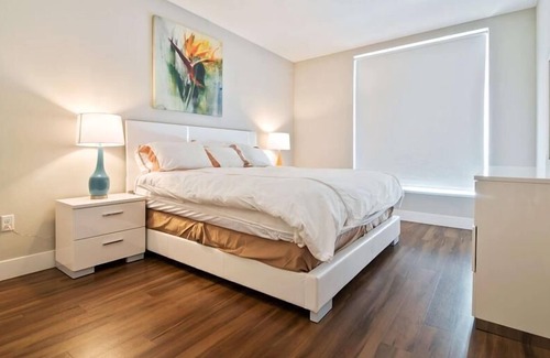 Shoreline West Apartment | Private & Spacious 2BR | Full Kitchen & Laundry | Downtown Mountain View