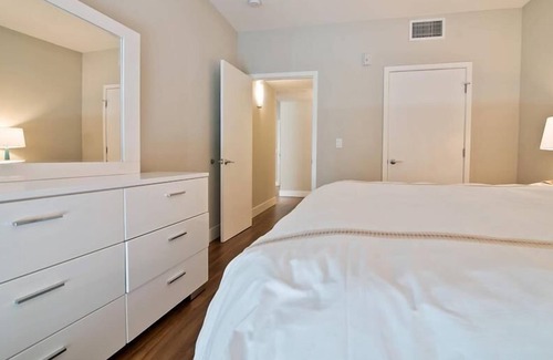 Shoreline West Apartment | Private & Spacious 2BR | Full Kitchen & Laundry | Downtown Mountain View