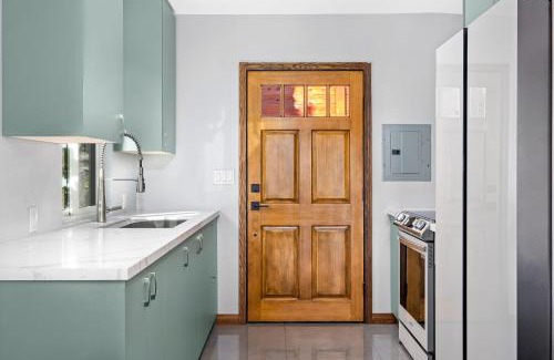 La Mesa House | Private Studio in La Mesa with Lawn