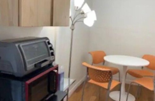 Southwest Anaheim Apartment | Private studio with pool, kid-friendly